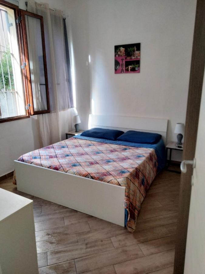 La Casa Di Sara Apartman Nuoro megye Kültér fotó