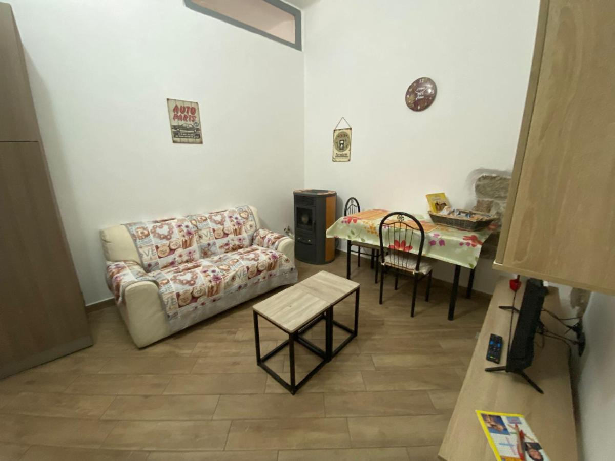 La Casa Di Sara Apartman Nuoro megye Szoba fotó